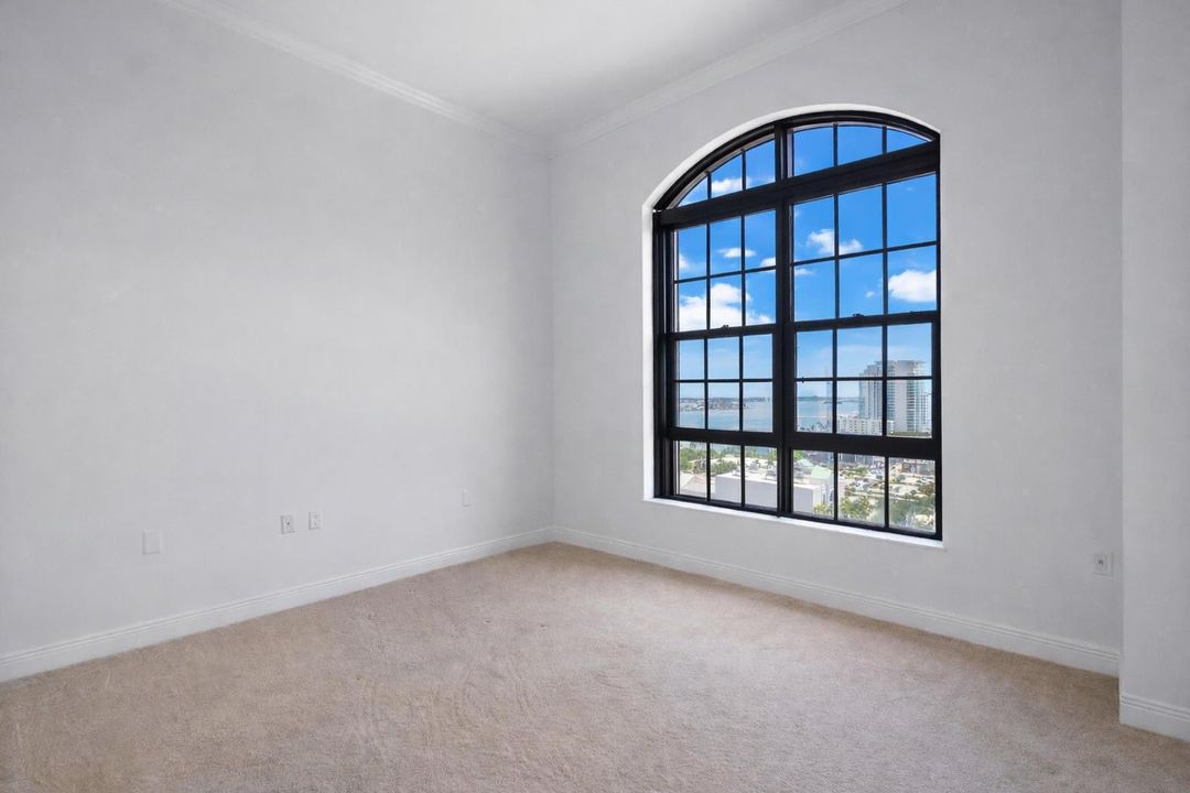2nd Bedroom w Ocean Views