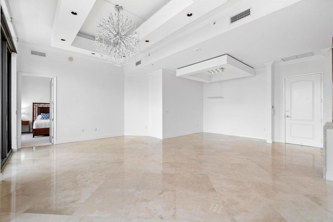 Vaulted Ceilings Throughout