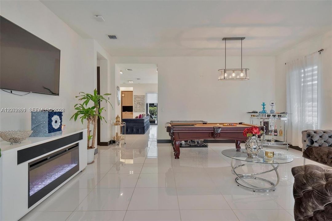 В аренду: $6,090 (3 спален, 2 ванн, 2196 Квадратных фут)