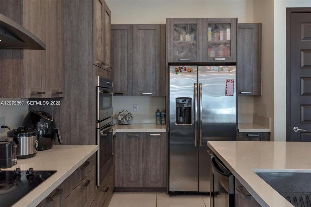 В аренду: $6,090 (3 спален, 2 ванн, 2196 Квадратных фут)