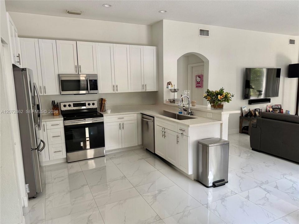 For Sale: $740,000 (4 beds, 3 baths, 2032 Square Feet)
