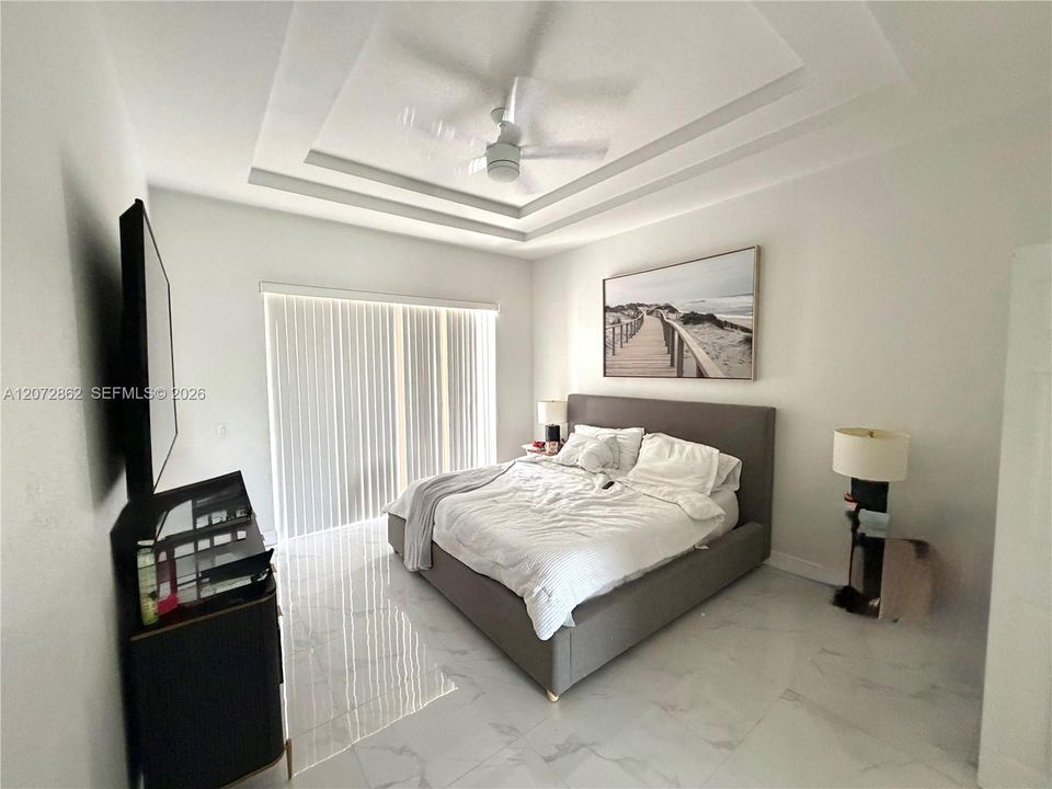 For Sale: $740,000 (4 beds, 3 baths, 2032 Square Feet)