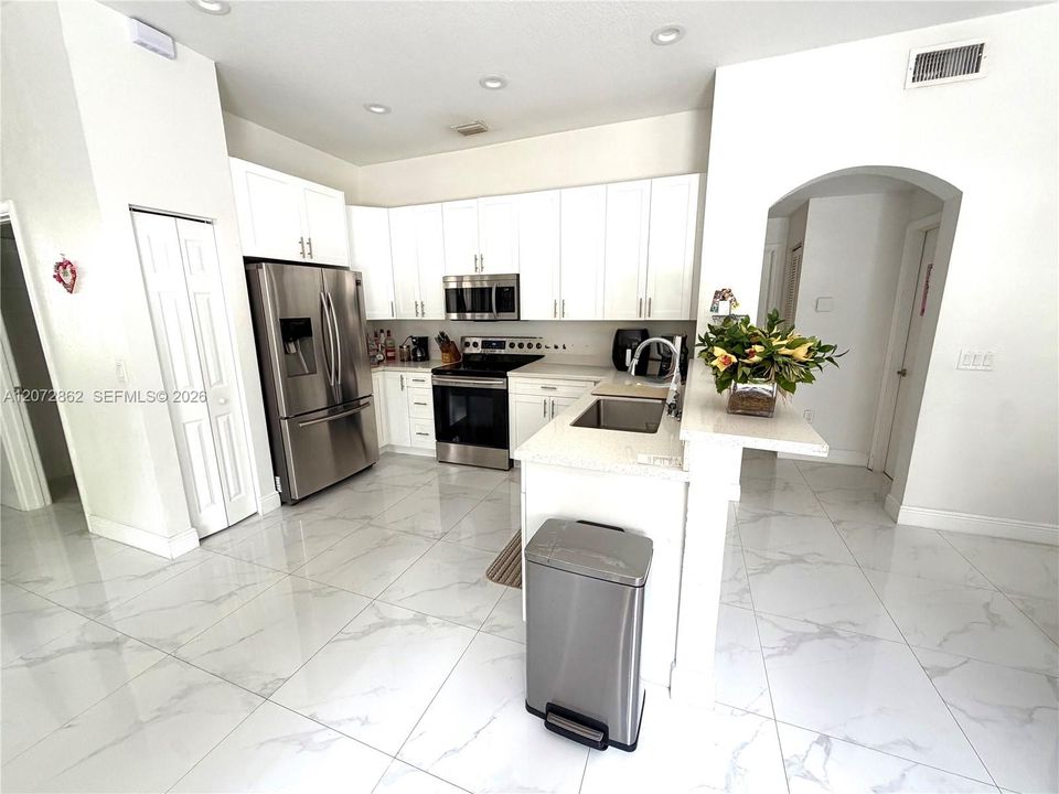 For Sale: $740,000 (4 beds, 3 baths, 2032 Square Feet)