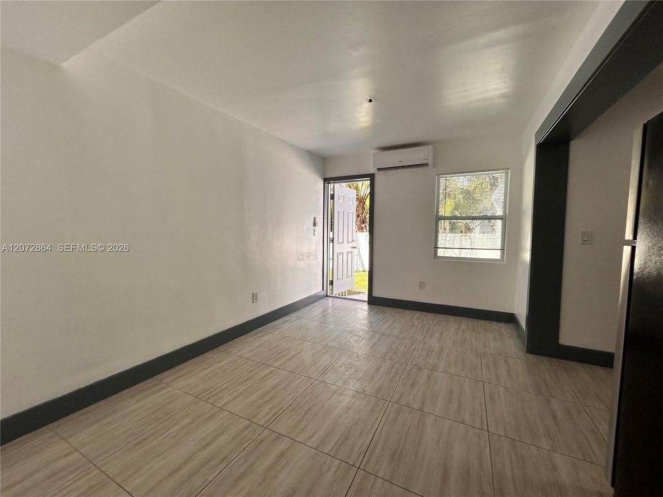 В аренду: $1,500 (1 спален, 1 ванн, 730 Квадратных фут)