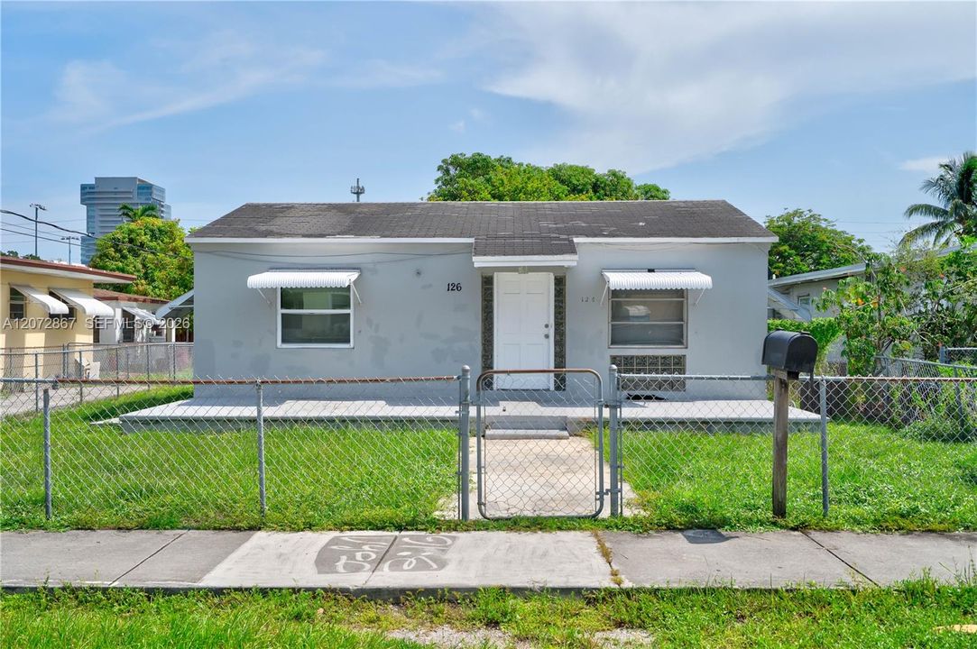 For Rent: $2,400 (2 beds, 1 baths, 947 Square Feet)