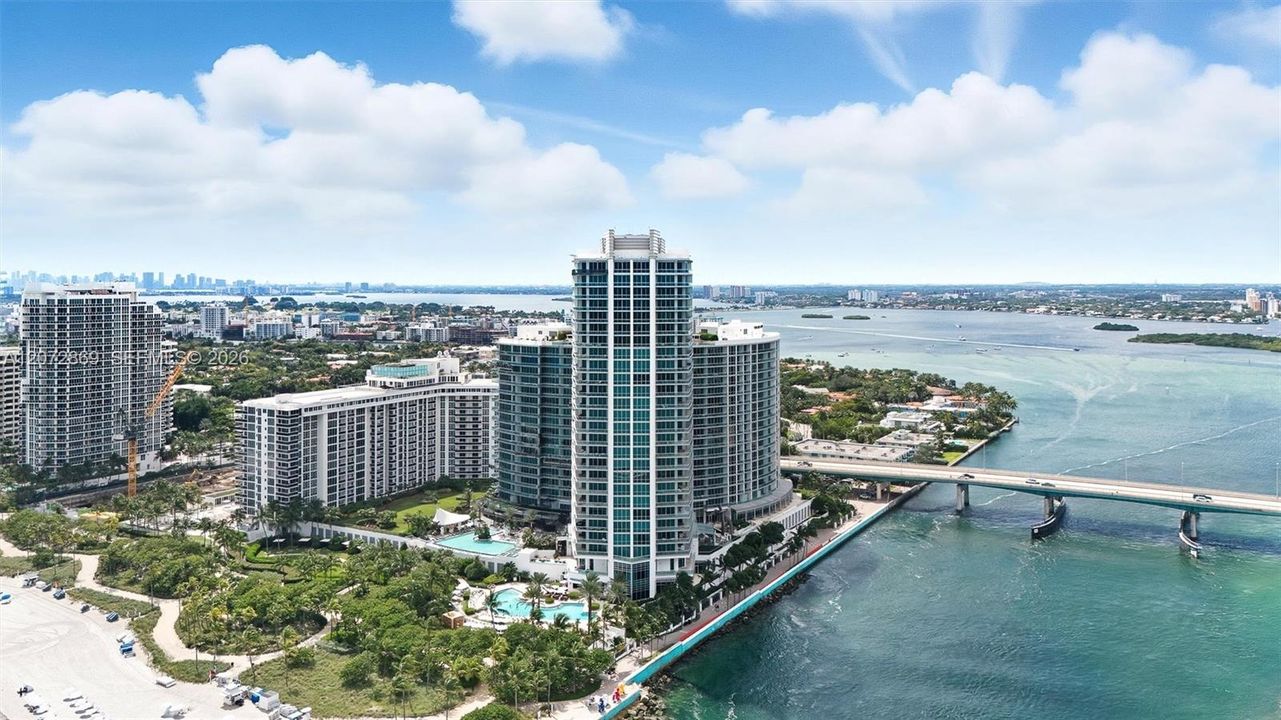 For Sale: $6,500,000 (3 beds, 3 baths, 3289 Square Feet)