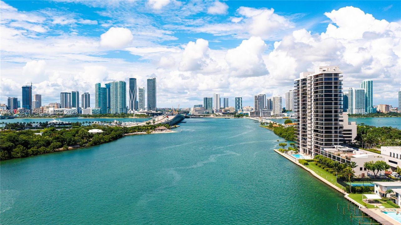 For Sale: $4,600,000 (5 beds, 4 baths, 3840 Square Feet)