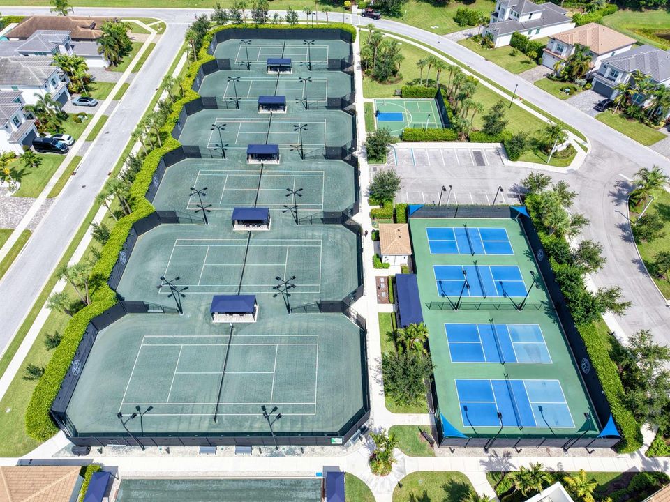 lubhouse Tennis Pickleball Courts