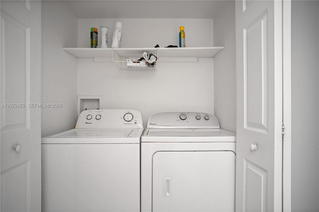 For Sale: $179,900 (2 beds, 2 baths, 1200 Square Feet)