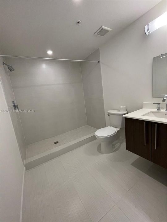 В аренду: $3,100 (2 спален, 2 ванн, 1066 Квадратных фут)