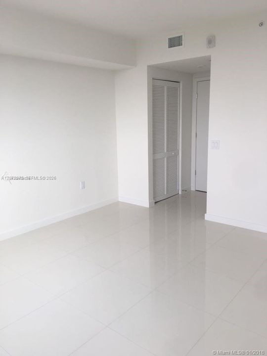 В аренду: $3,100 (2 спален, 2 ванн, 1066 Квадратных фут)