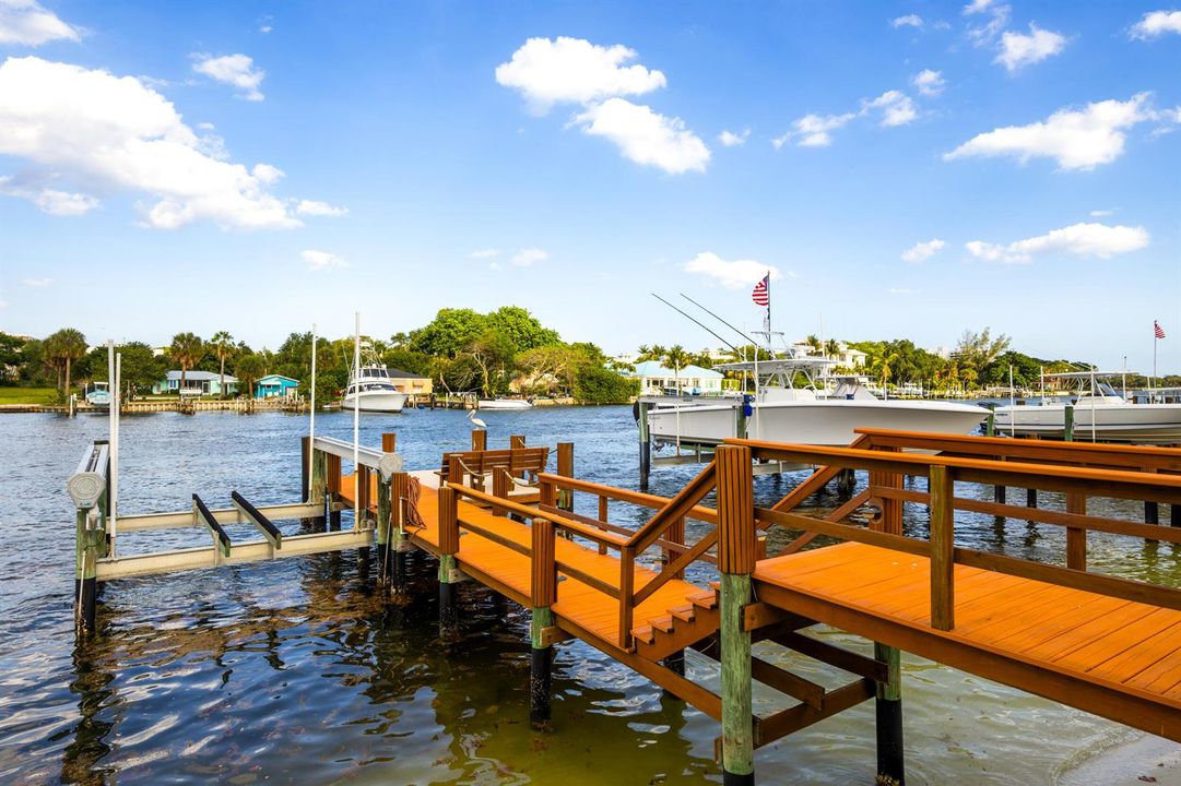 Dock + Lift