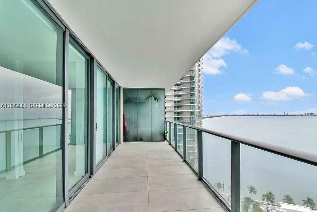 Active With Contract: $5,900 (2 beds, 3 baths, 1198 Square Feet)