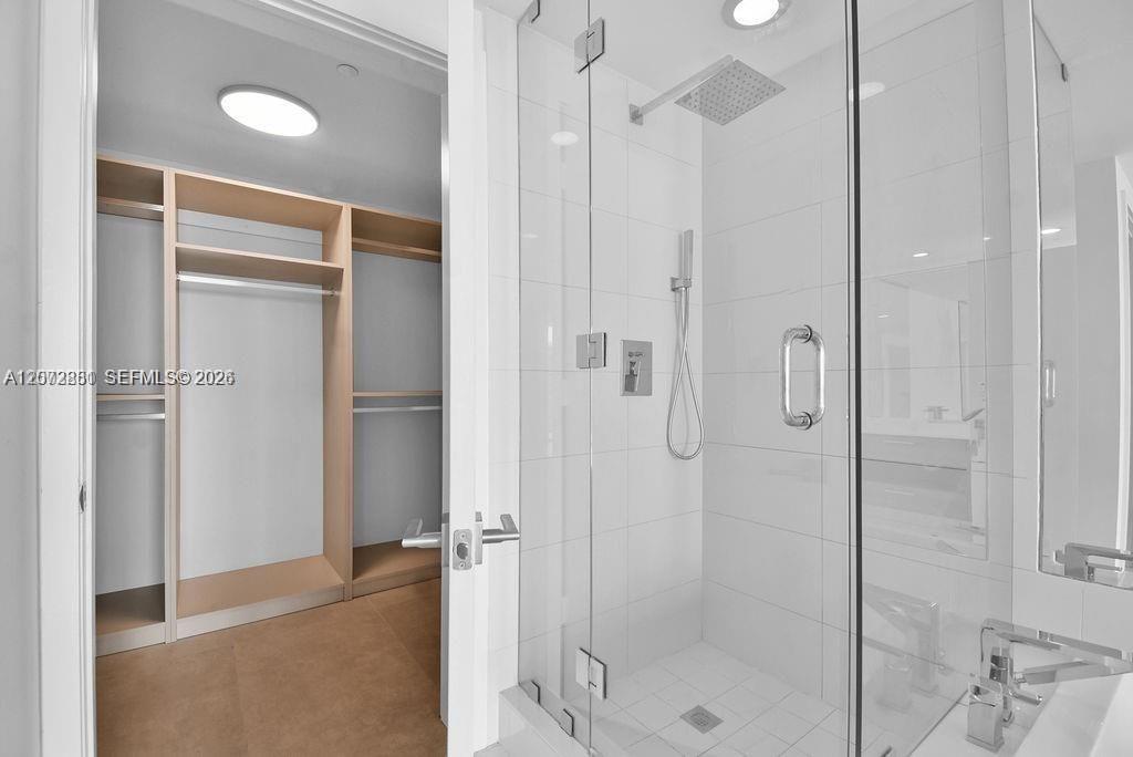 Active With Contract: $5,900 (2 beds, 3 baths, 1198 Square Feet)