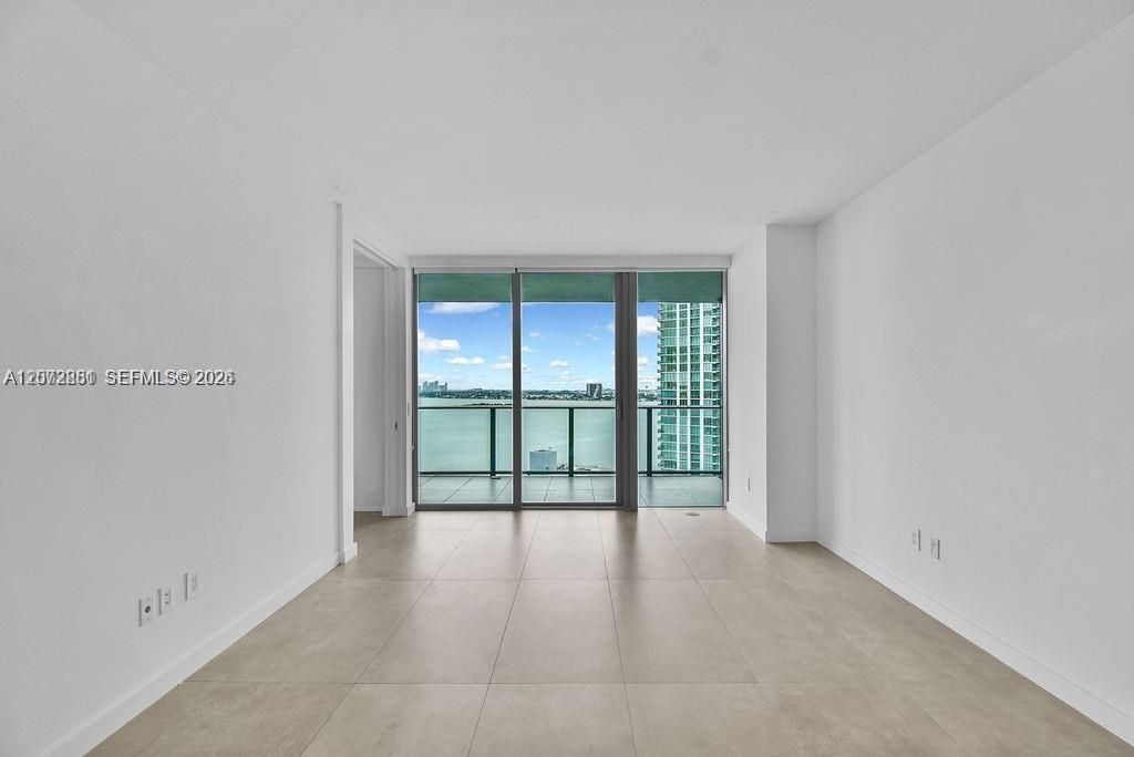 Active With Contract: $5,900 (2 beds, 3 baths, 1198 Square Feet)