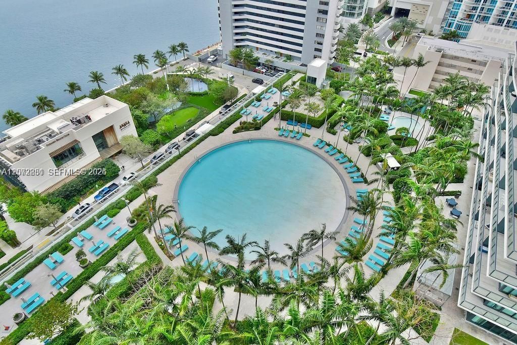 Active With Contract: $5,900 (2 beds, 3 baths, 1198 Square Feet)