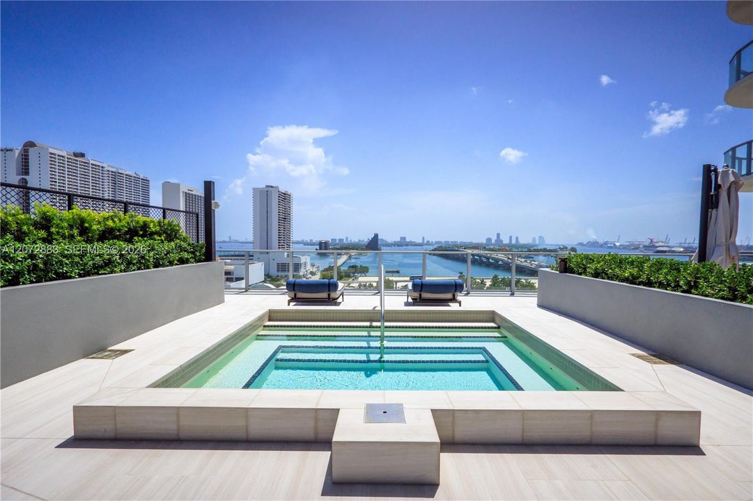 En Venta: $2,195,000 (2 camas, 3 baños, 0 Pies cuadrados)