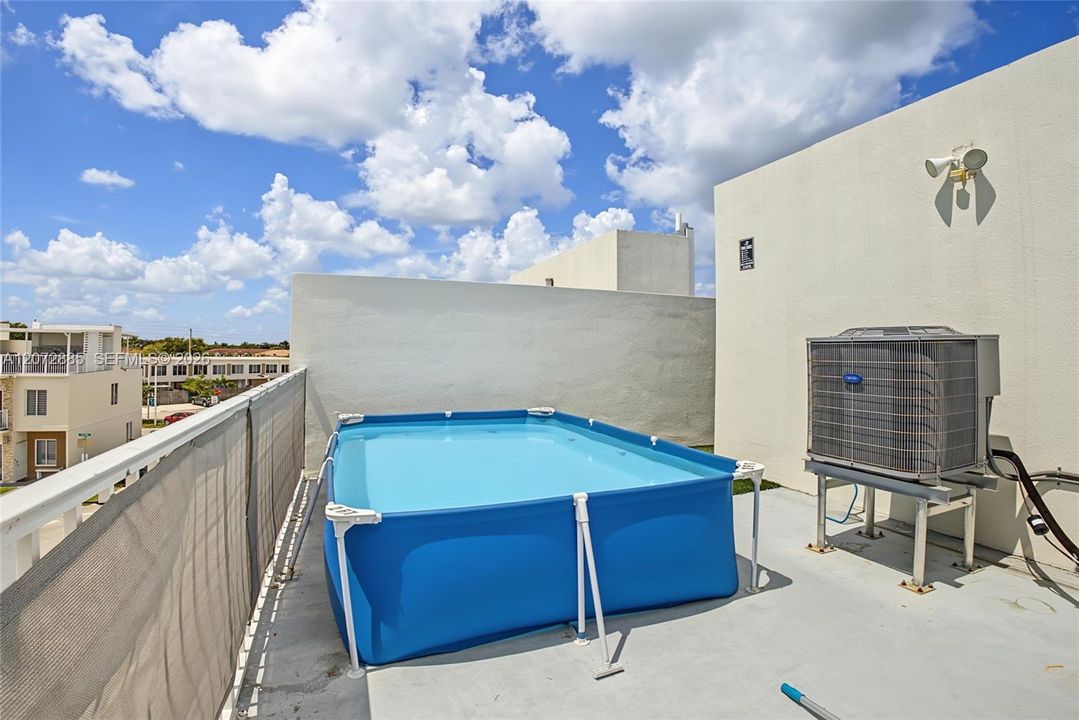 For Sale: $395,000 (4 beds, 3 baths, 1434 Square Feet)