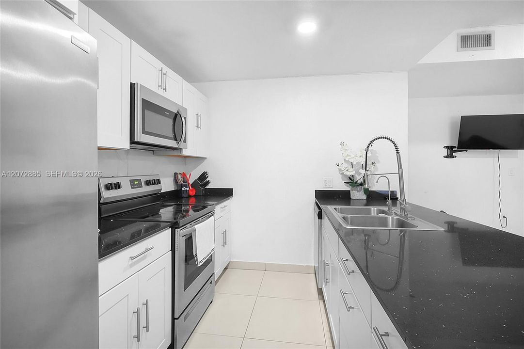 For Sale: $395,000 (4 beds, 3 baths, 1434 Square Feet)