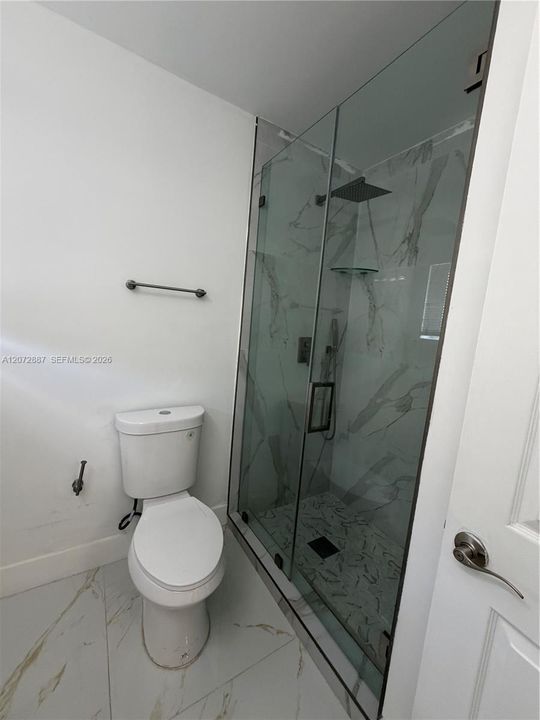 В аренду: $3,800 (3 спален, 2 ванн, 1815 Квадратных фут)