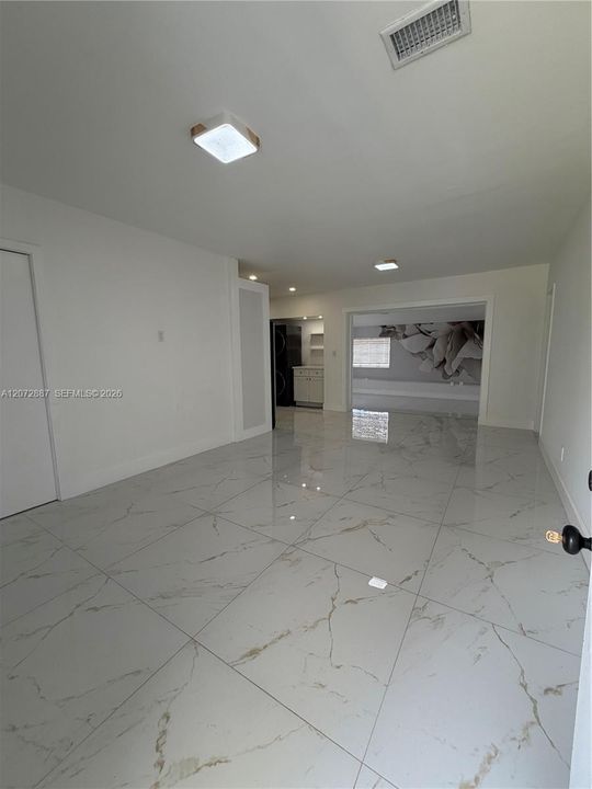 В аренду: $3,800 (3 спален, 2 ванн, 1815 Квадратных фут)
