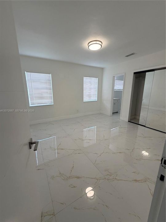 В аренду: $3,800 (3 спален, 2 ванн, 1815 Квадратных фут)