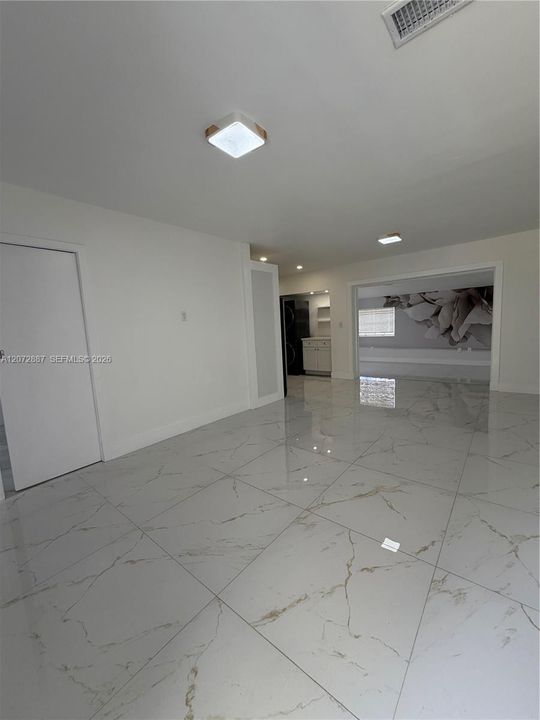 В аренду: $3,800 (3 спален, 2 ванн, 1815 Квадратных фут)