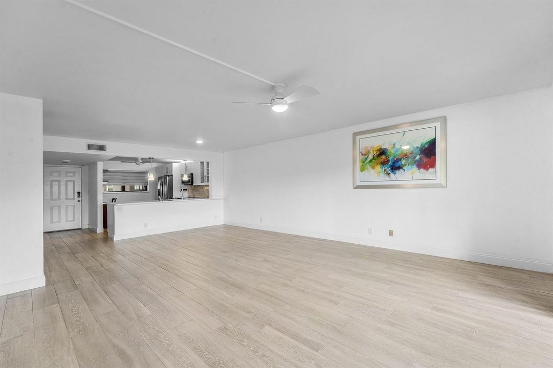 013-12870BriarlakeDrive-106-PalmBeachGar