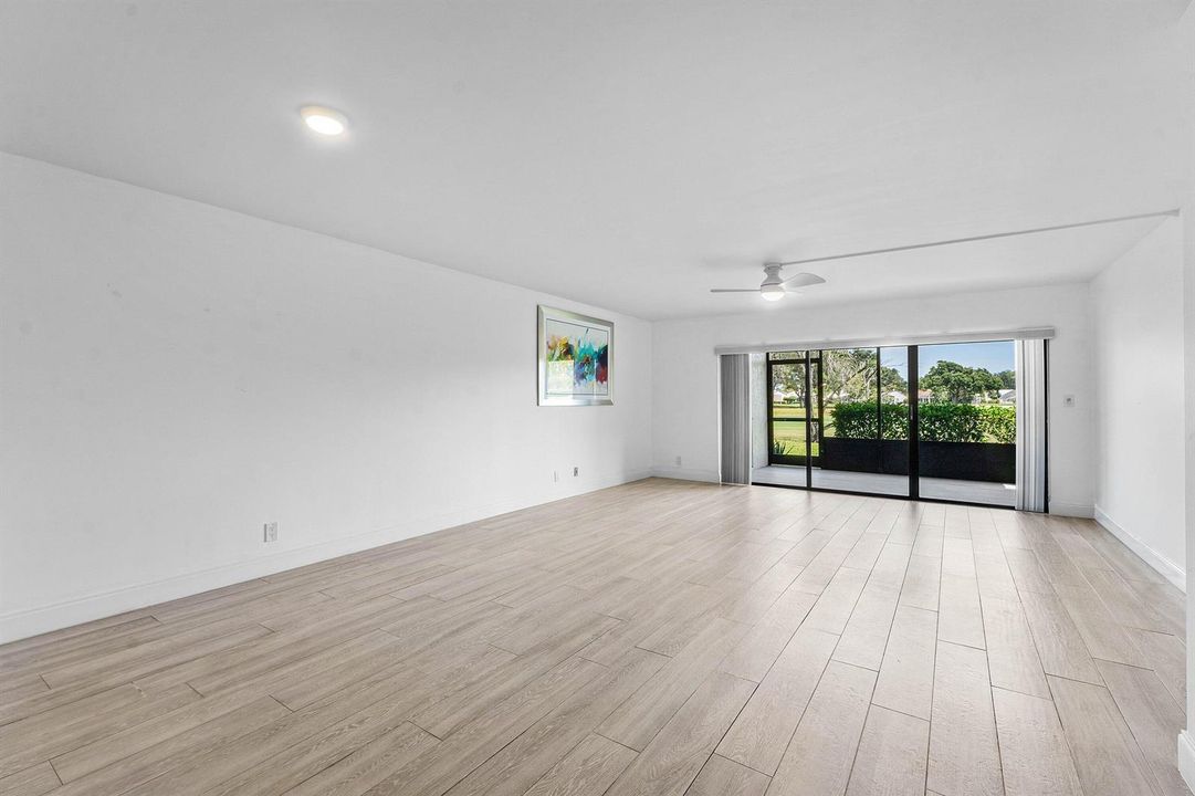 010-12870BriarlakeDrive-106-PalmBeachGar