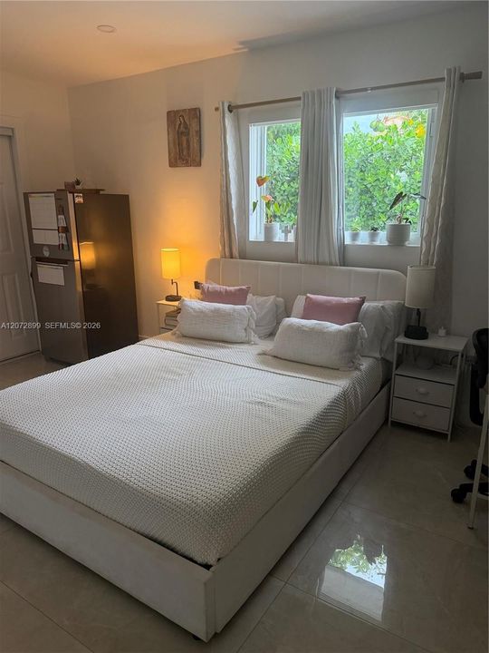В аренду: $1,100 (4 спален, 2 ванн, 2279 Квадратных фут)