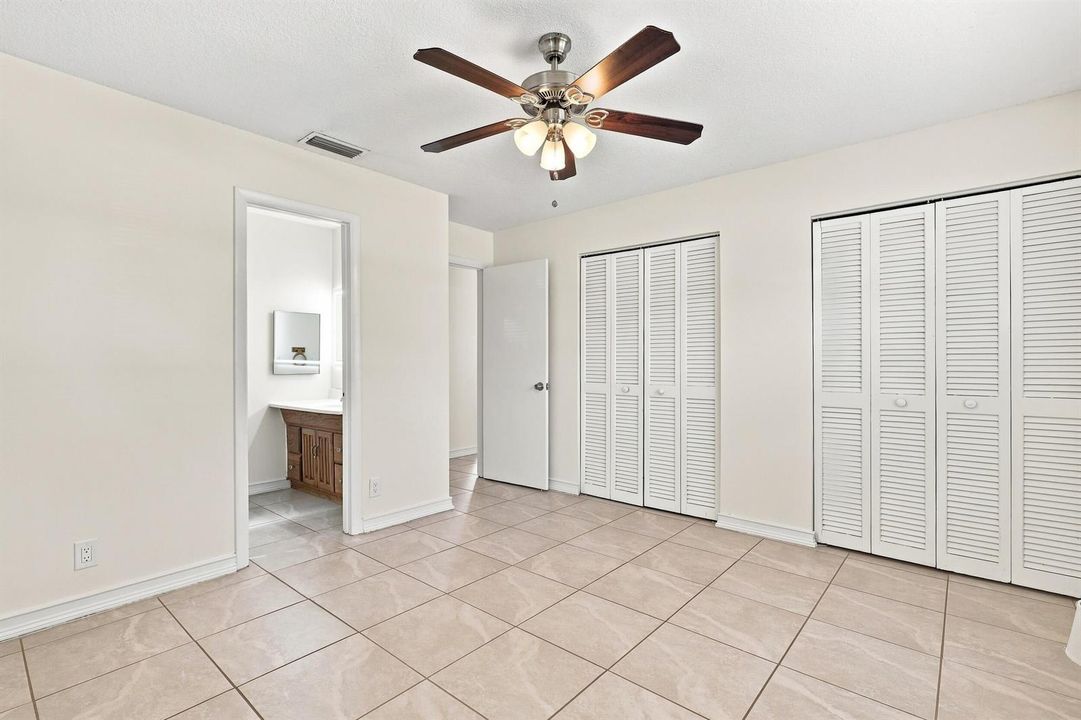 Bedroom with Closet