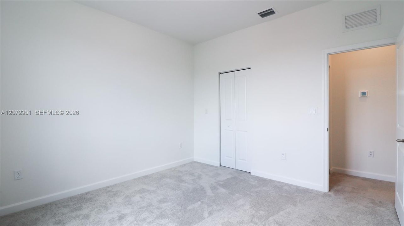 En Renta: $2,550 (3 camas, 3 baños, 1694 Pies cuadrados)