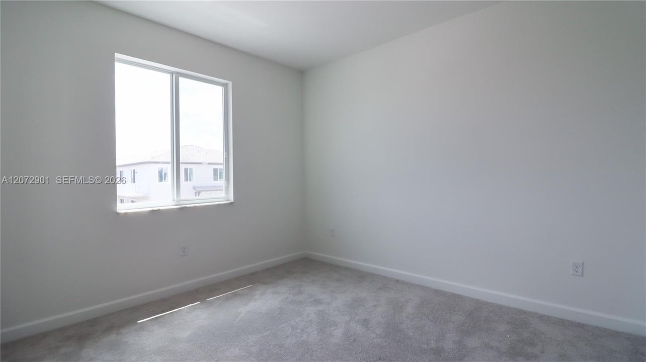 En Renta: $2,550 (3 camas, 3 baños, 1694 Pies cuadrados)