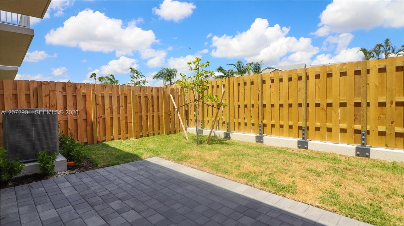 En Renta: $2,550 (3 camas, 3 baños, 1694 Pies cuadrados)