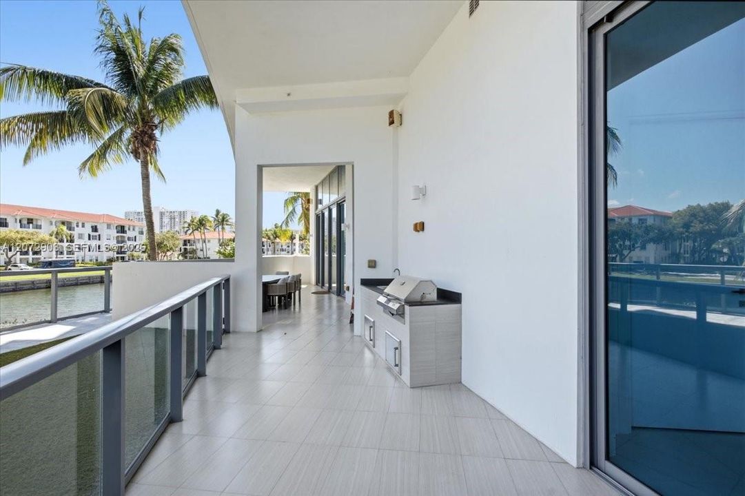 For Rent: $15,000 (4 beds, 4 baths, 2587 Square Feet)