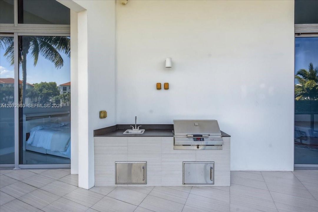 For Rent: $15,000 (4 beds, 4 baths, 2587 Square Feet)