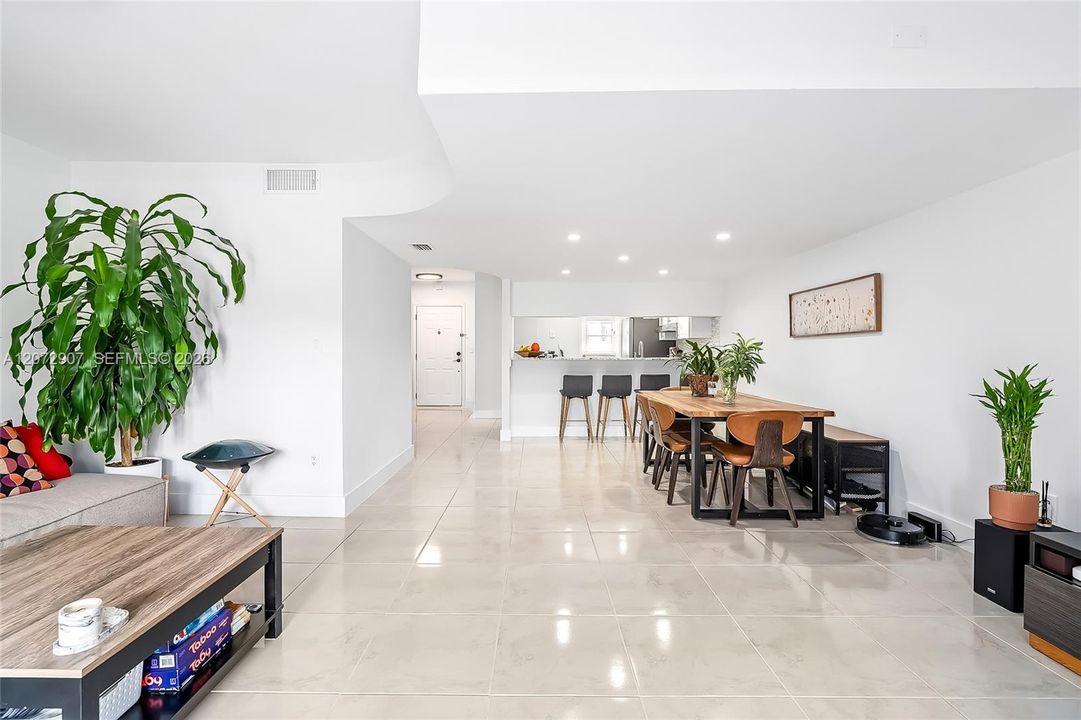 For Rent: $3,900 (2 beds, 2 baths, 1495 Square Feet)