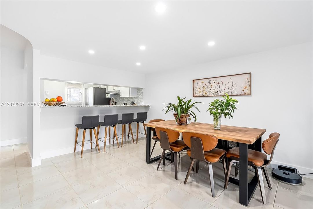 For Rent: $3,900 (2 beds, 2 baths, 1495 Square Feet)
