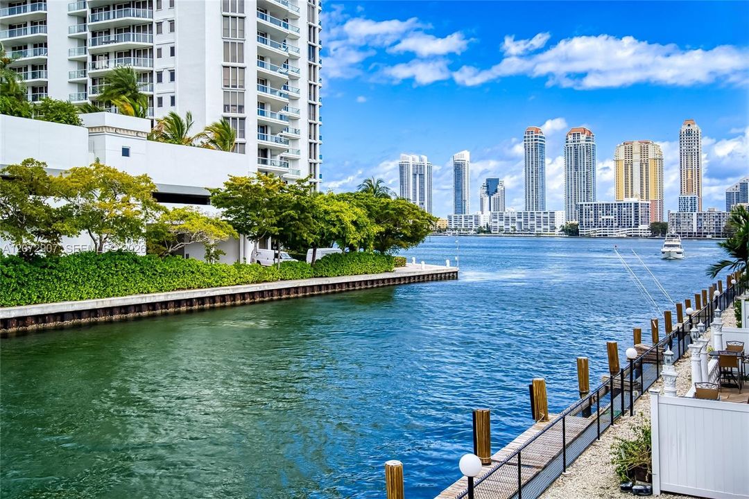 For Rent: $3,900 (2 beds, 2 baths, 1495 Square Feet)