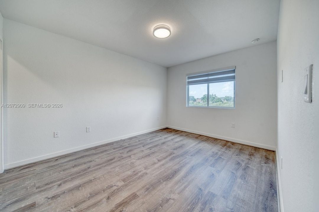 En Renta: $2,800 (4 camas, 3 baños, 1374 Pies cuadrados)