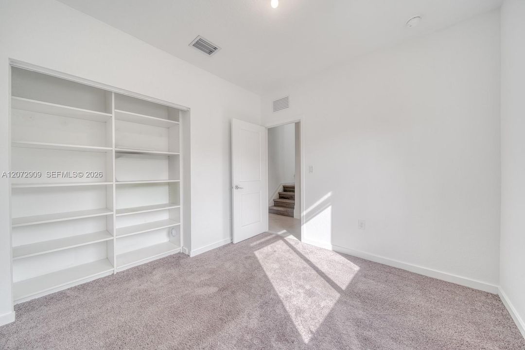 En Renta: $2,800 (4 camas, 3 baños, 1374 Pies cuadrados)