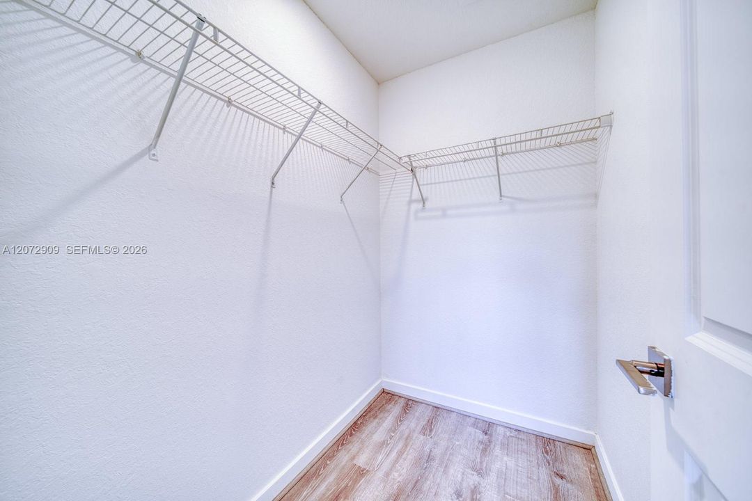 En Renta: $2,800 (4 camas, 3 baños, 1374 Pies cuadrados)