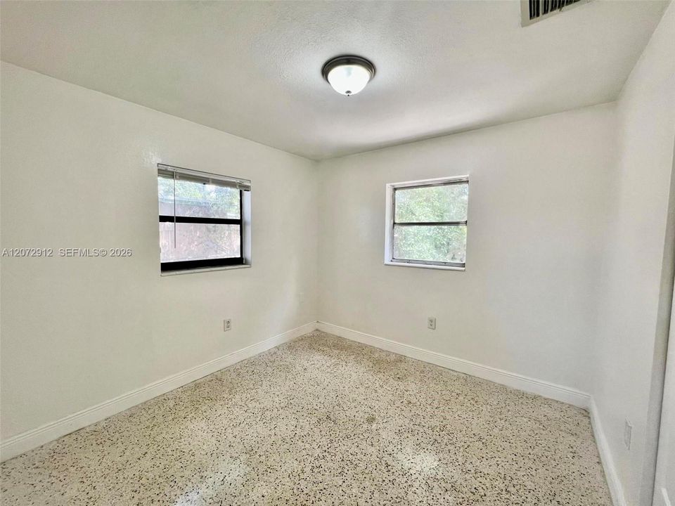 En Renta: $3,350 (4 camas, 3 baños, 1384 Pies cuadrados)