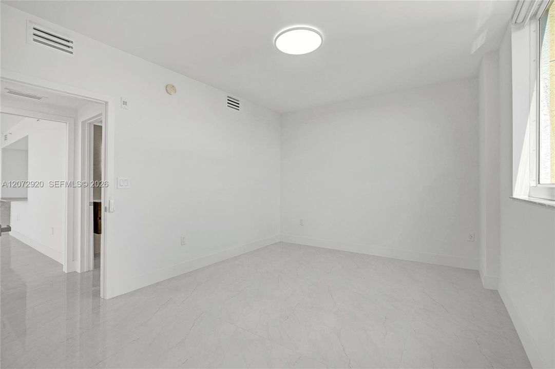 En Venta: $750,000 (3 camas, 2 baños, 1367 Pies cuadrados)