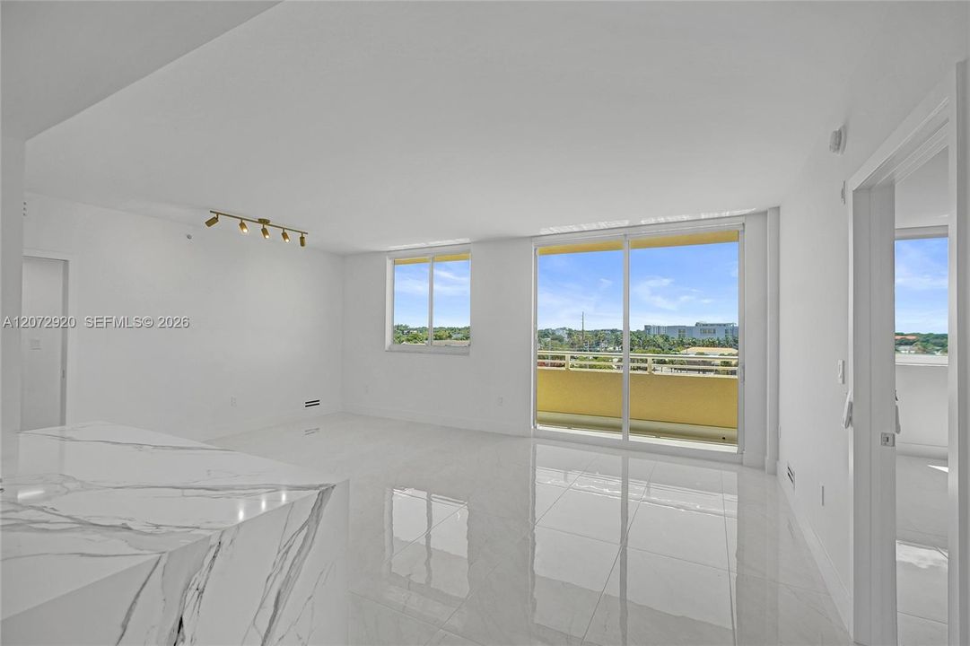En Venta: $750,000 (3 camas, 2 baños, 1367 Pies cuadrados)