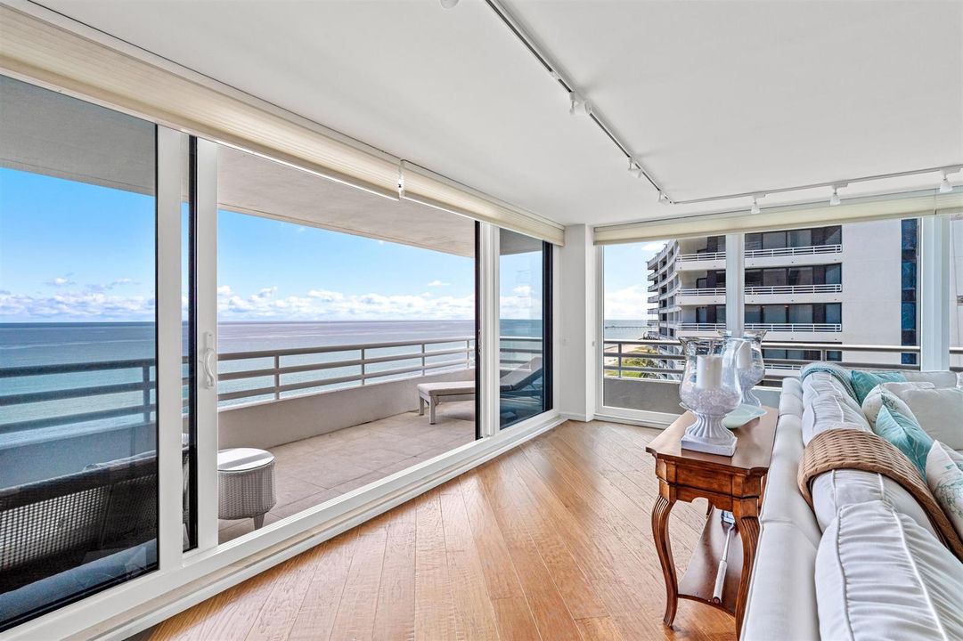 OCEANVIEW BALCONY