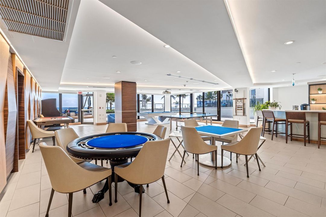 CLUBROOM TO OCEAN VIEW