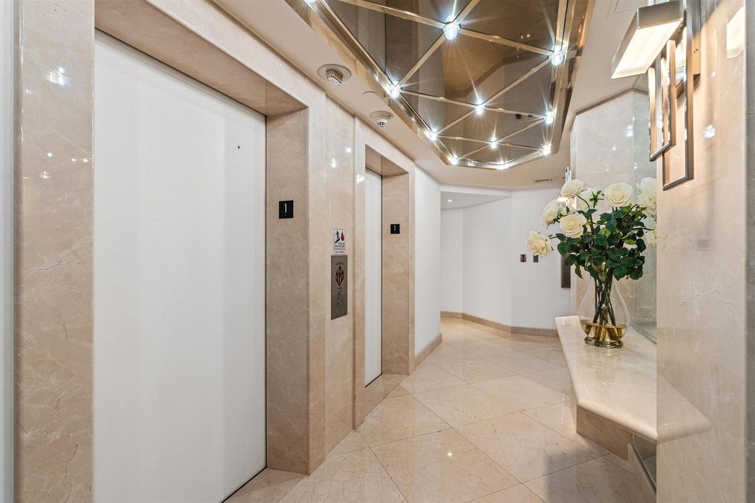 ELEVATOR FOYER