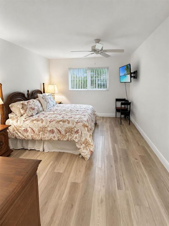 27 Colonial Club Dr 105 Primary Suite Ki
