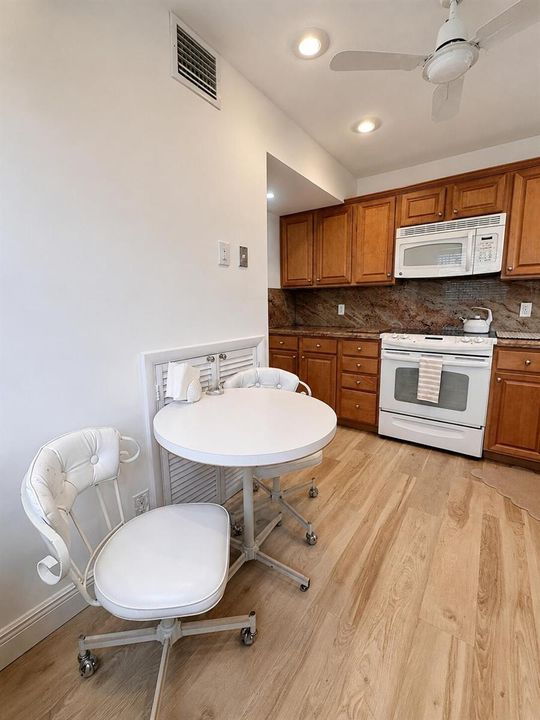 27 Colonial Club Dr 105 Kitchen +